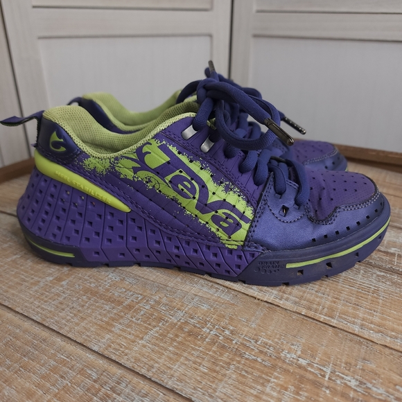 Teva Mountain Games Woman’s Shoe. Size 6 1/2. - Picture 5 of 16